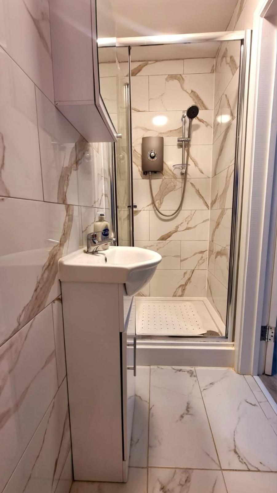 Brand New Flat Close To Turnpike Lane Tube Station 런던 외부 사진