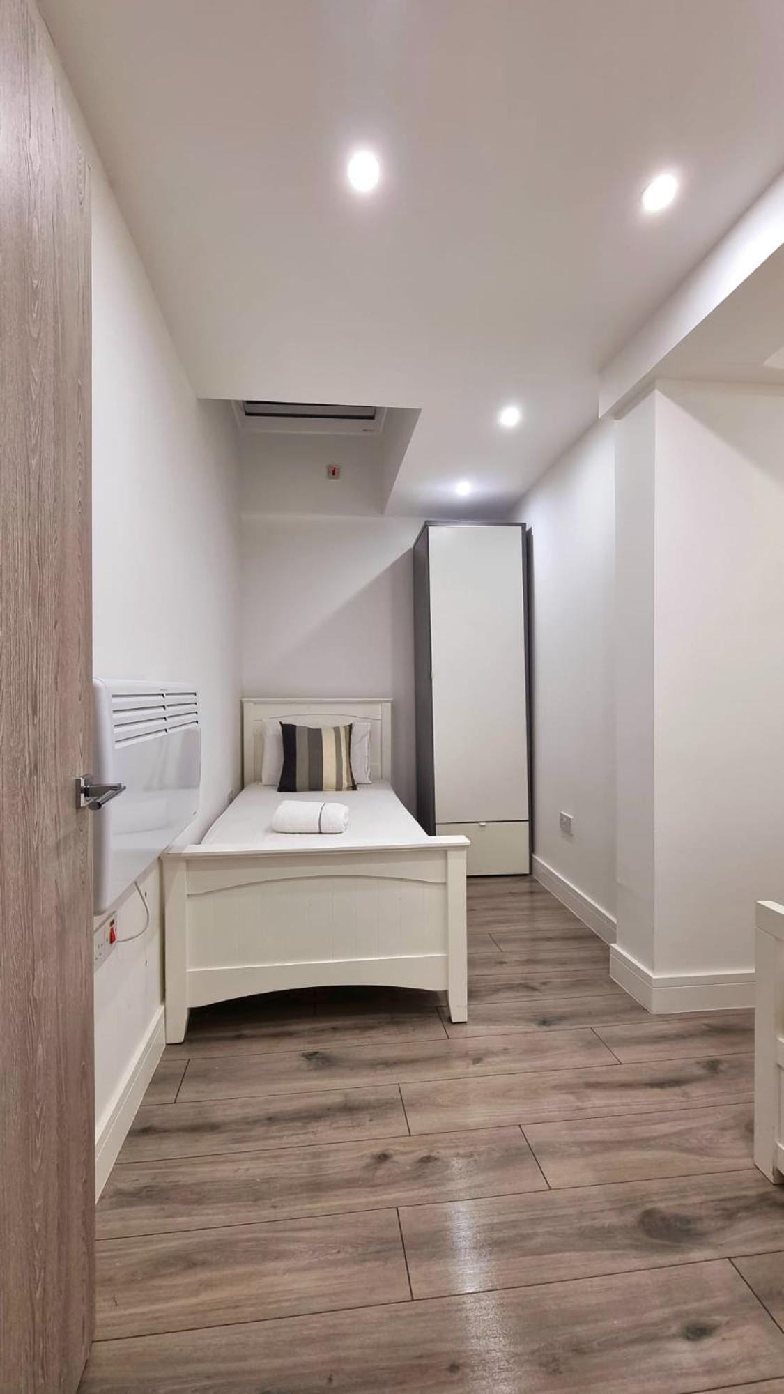 Brand New Flat Close To Turnpike Lane Tube Station 런던 외부 사진